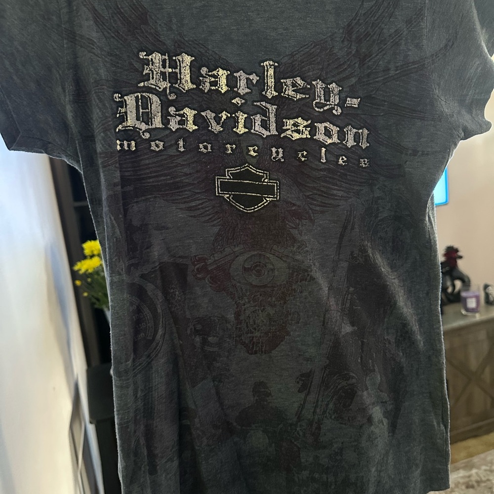 Harley-Davidson blue and Silver tee shirt